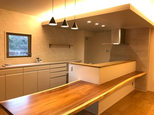 モンキーポッド　キッチンカウンター