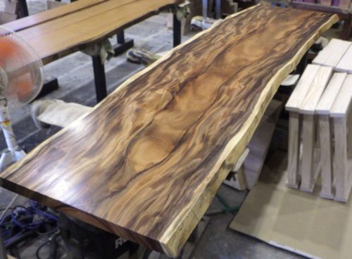 モンキーポッド　テーブル天板　ガラス塗装