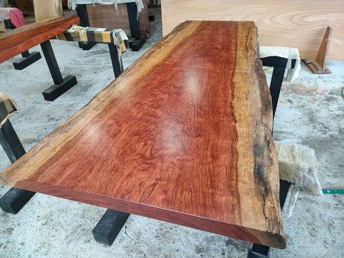 ブビンガ　テーブル天板　ウレタン塗装