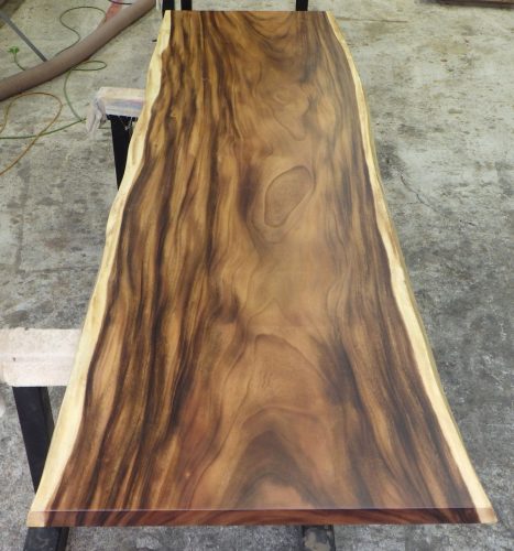 モンキーポッド　テーブル天板　ウレタン塗装