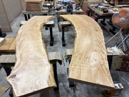 栃カウンタ／ガラス塗装